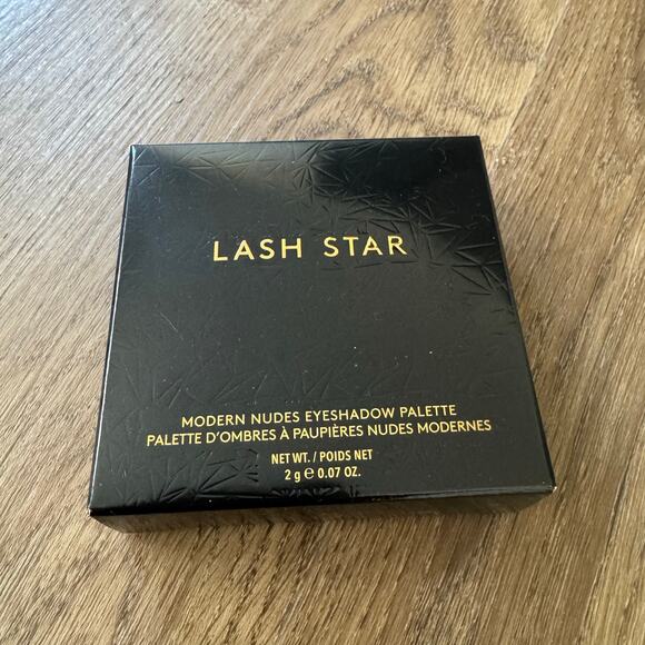 Lash Star Modern Nudes Eyeshadow Palette, Quad 3 Grey - Picture 4 of 6